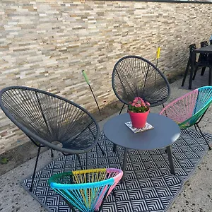 Comme A La Maison… , Pusignan France